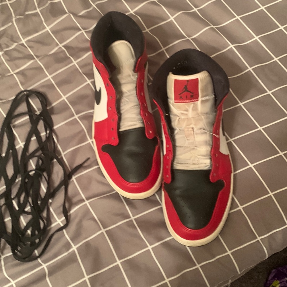 jordan 1 chicago black toe